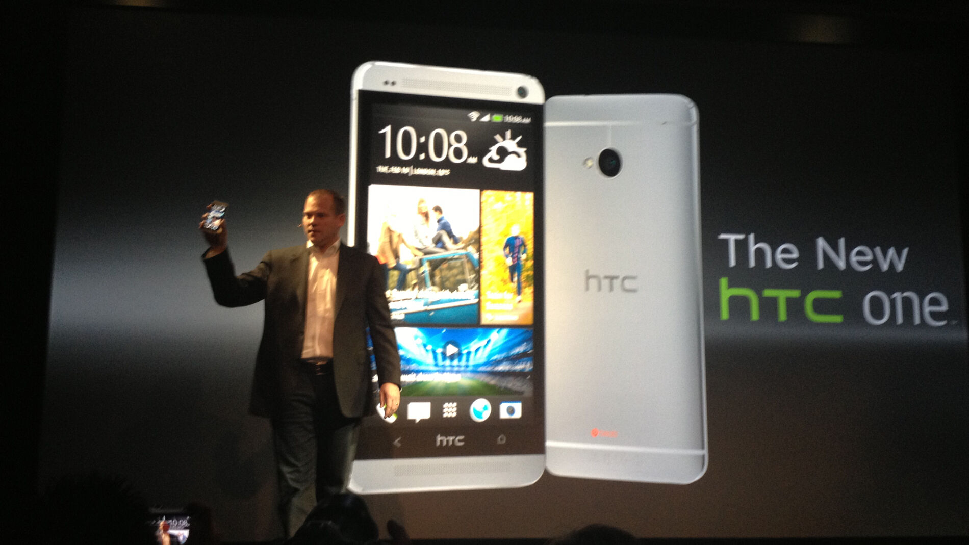 HTC reports operating loss of RM 514m in Q4 2015 31