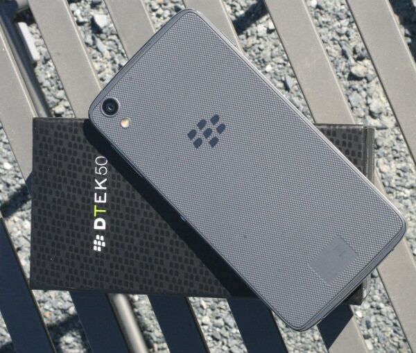 BlackBerry goes touchscreen-only for the DTEK50 34